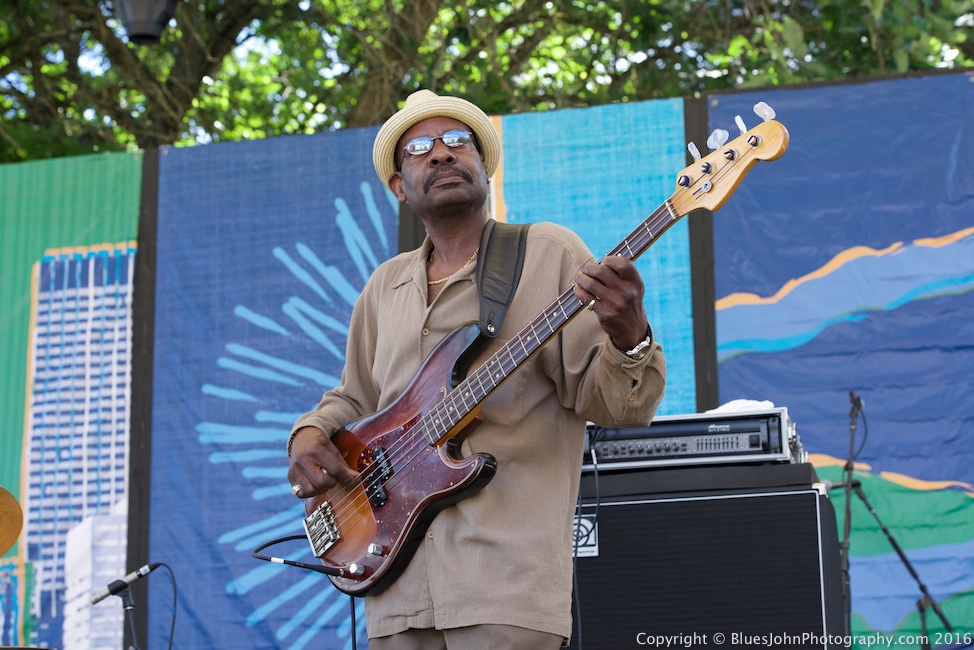 Waterfront Blues Festival, Tom McCall Waterfront Park, photo by John Alcala
