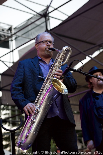 Waterfront Blues Festival, Tom McCall Waterfront Park, photo by John Alcala