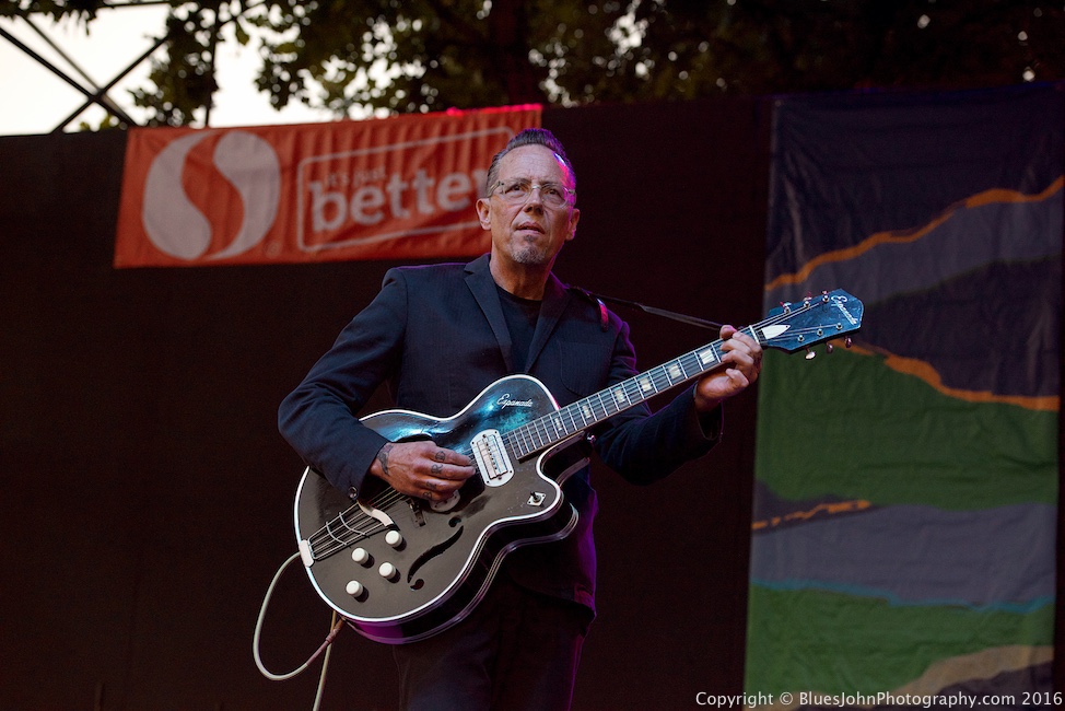 Waterfront Blues Festival, Tom McCall Waterfront Park, photo by John Alcala