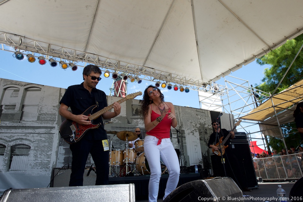 Lilla, Waterfront Blues Festival, Tom McCall Waterfront Park, photo by John Alcala