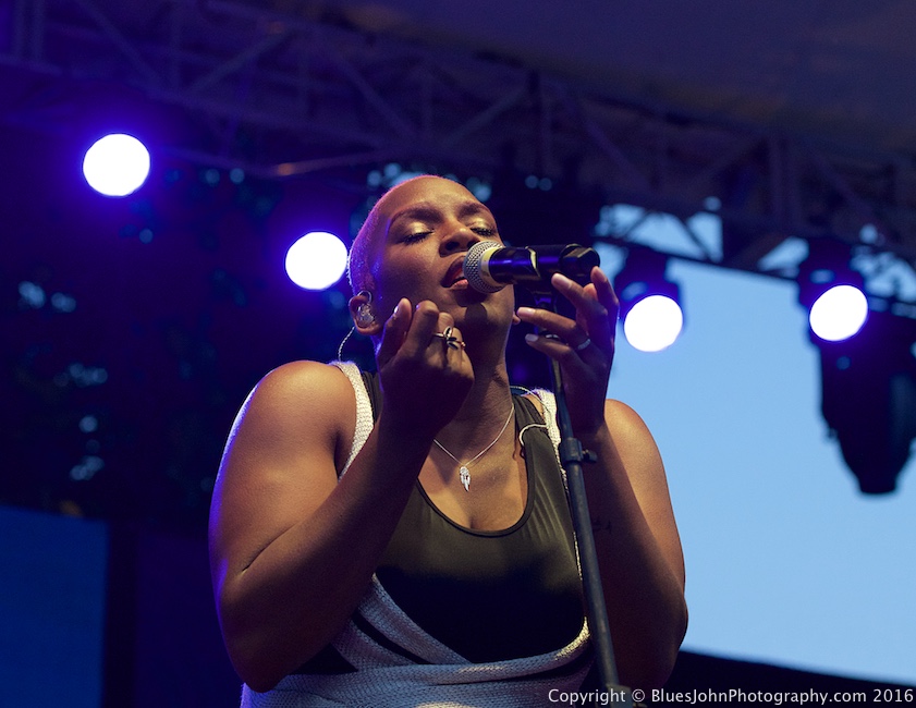 Liv Warfield, Waterfront Blues Festival, Tom McCall Waterfront Park, photo by John Alcala