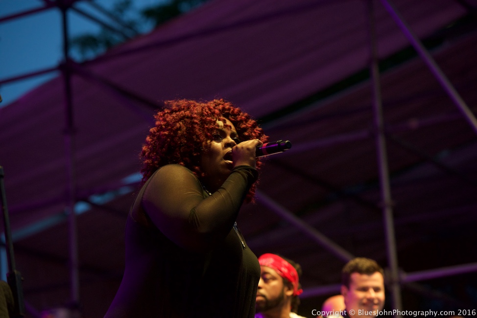 Liv Warfield, Waterfront Blues Festival, Tom McCall Waterfront Park, photo by John Alcala