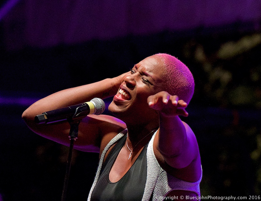 Liv Warfield, Waterfront Blues Festival, Tom McCall Waterfront Park, photo by John Alcala