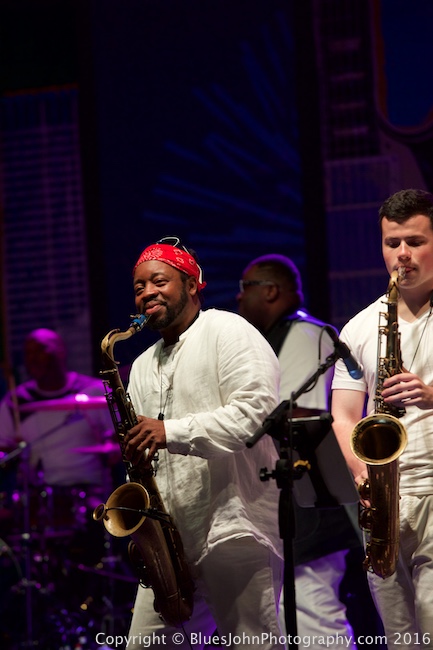 Liv Warfield, Waterfront Blues Festival, Tom McCall Waterfront Park, photo by John Alcala