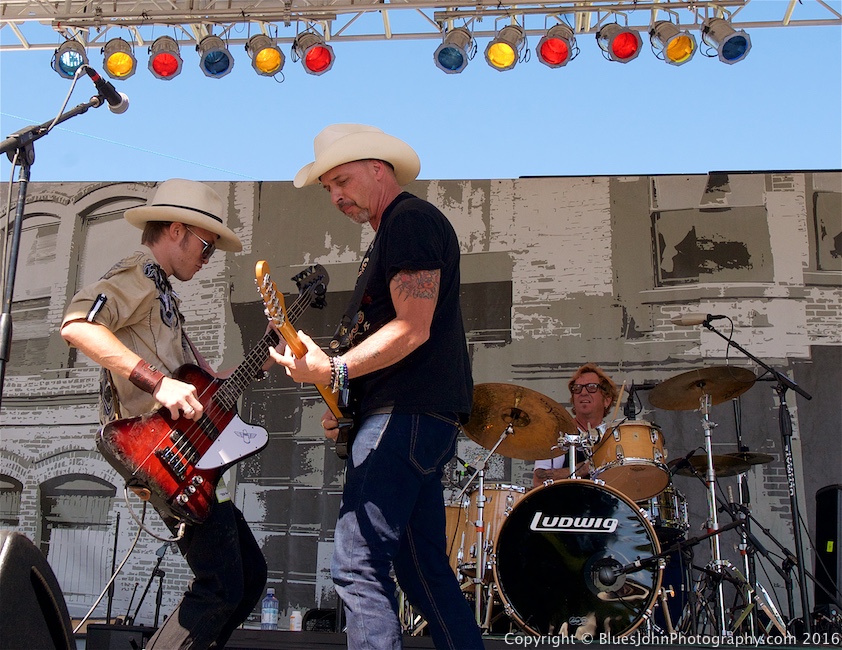 Too Slim & The Taildraggers, Waterfront Blues Festival, Tom McCall Waterfront Park, photo by John Alcala