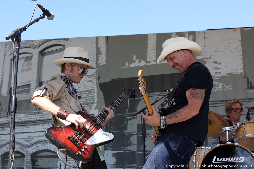 Too Slim & The Taildraggers, Waterfront Blues Festival, Tom McCall Waterfront Park, photo by John Alcala