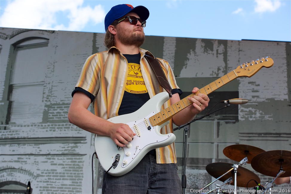Liz Vice, Waterfront Blues Festival, Tom McCall Waterfront Park, photo by John Alcala