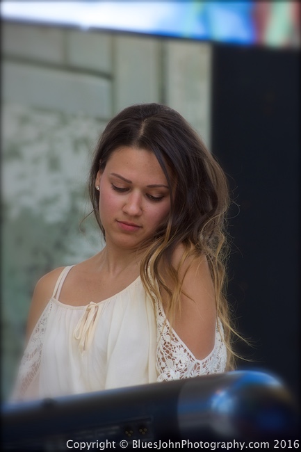 Liz Vice, Waterfront Blues Festival, Tom McCall Waterfront Park, photo by John Alcala