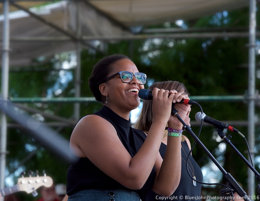 Liz Vice, Waterfront Blues Festival, Tom McCall Waterfront Park, photo by John Alcala