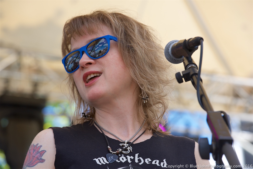 Lisa Mann, Waterfront Blues Festival, Tom McCall Waterfront Park, photo by John Alcala