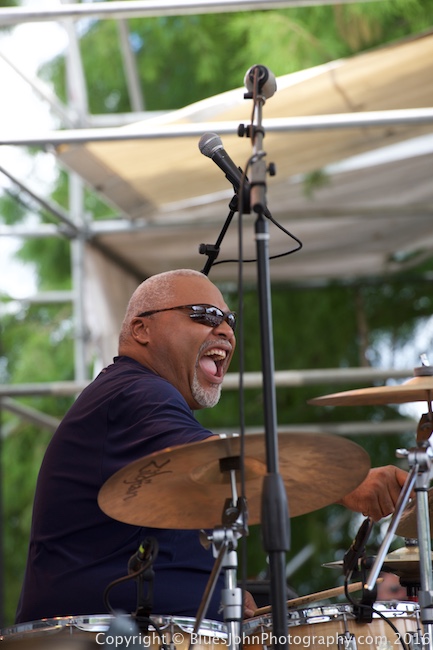 Lloyd Jones, Waterfront Blues Festival, Tom McCall Waterfront Park, photo by John Alcala