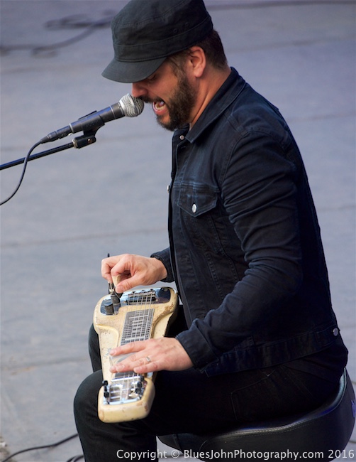 Waterfront Blues Festival, Tom McCall Waterfront Park, photo by John Alcala