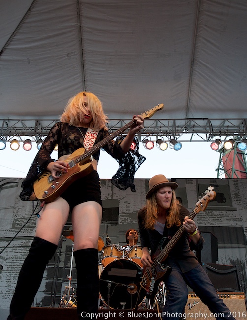 Waterfront Blues Festival, Tom McCall Waterfront Park, photo by John Alcala