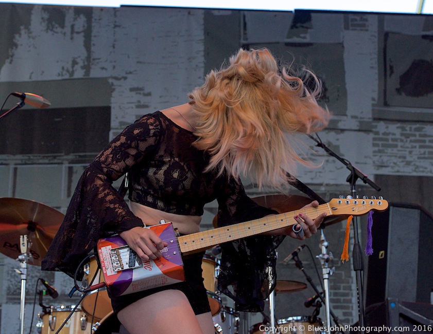 Waterfront Blues Festival, Tom McCall Waterfront Park, photo by John Alcala