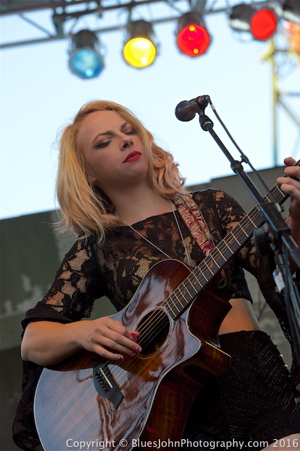 Waterfront Blues Festival, Tom McCall Waterfront Park, photo by John Alcala