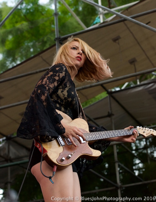 Waterfront Blues Festival, Tom McCall Waterfront Park, photo by John Alcala