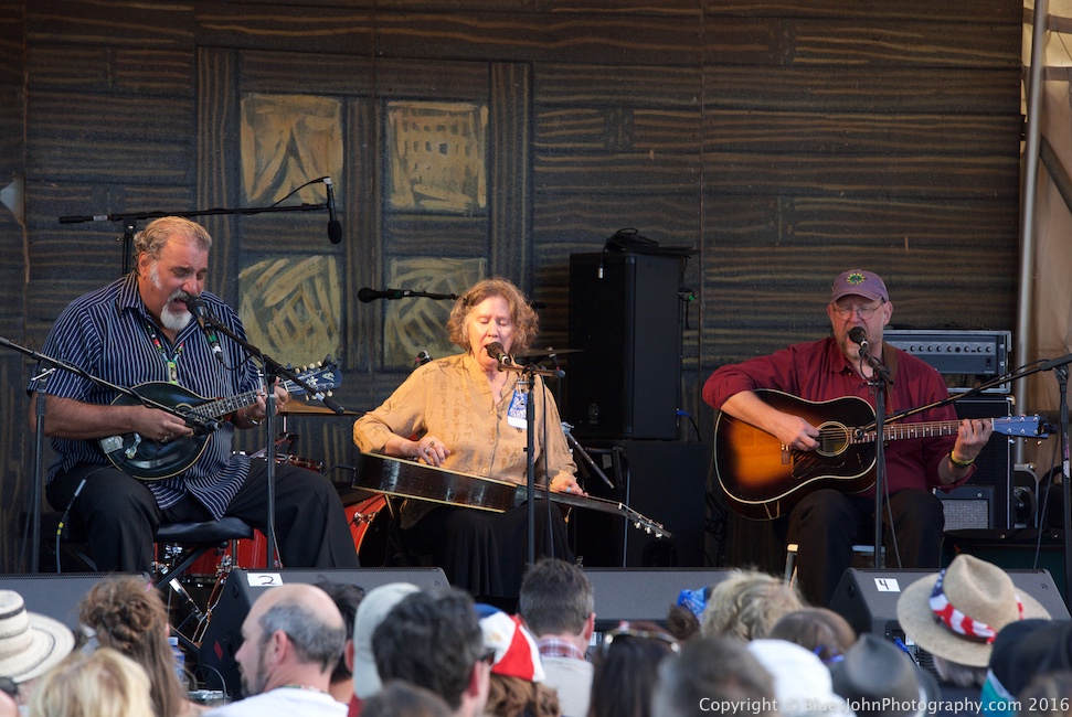 Waterfront Blues Festival, Tom McCall Waterfront Park, photo by John Alcala