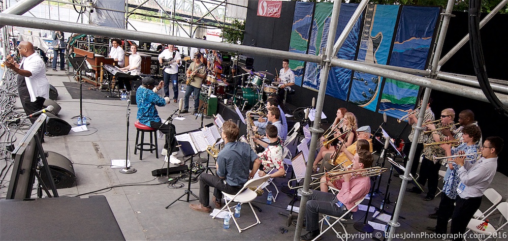 Thara Memory, Waterfront Blues Festival, Tom McCall Waterfront Park, photo by John Alcala