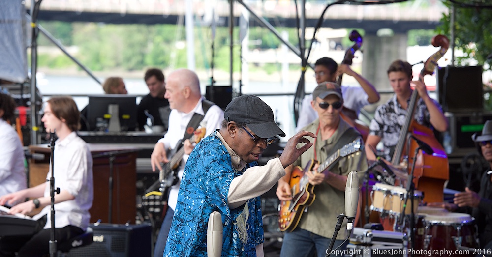 Thara Memory, Waterfront Blues Festival, Tom McCall Waterfront Park, photo by John Alcala
