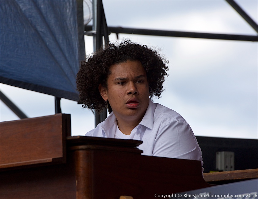 Thara Memory, Waterfront Blues Festival, Tom McCall Waterfront Park, photo by John Alcala