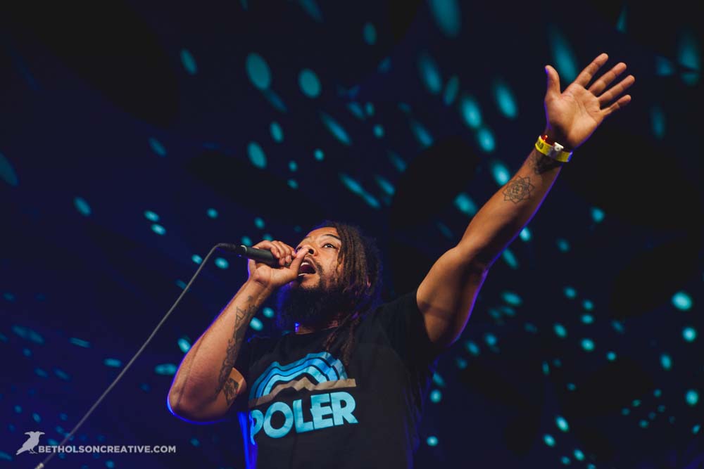 Myke Bogan, Pickathon, Pendarvis Farm, photo by Beth Olson