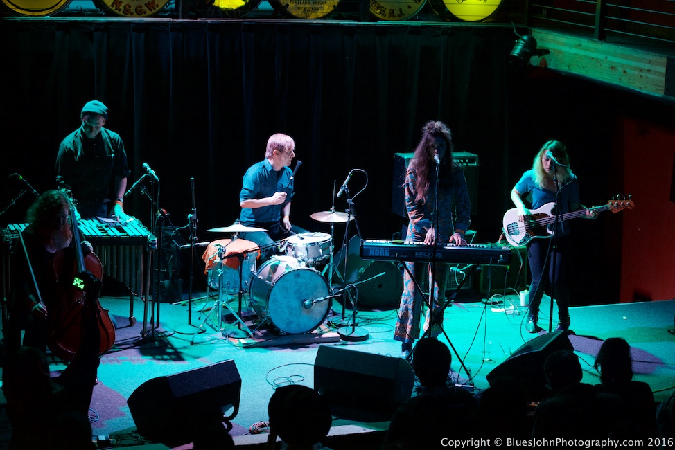 Sara Jackson-Holman, Mississippi Studios, photo by John Alcala