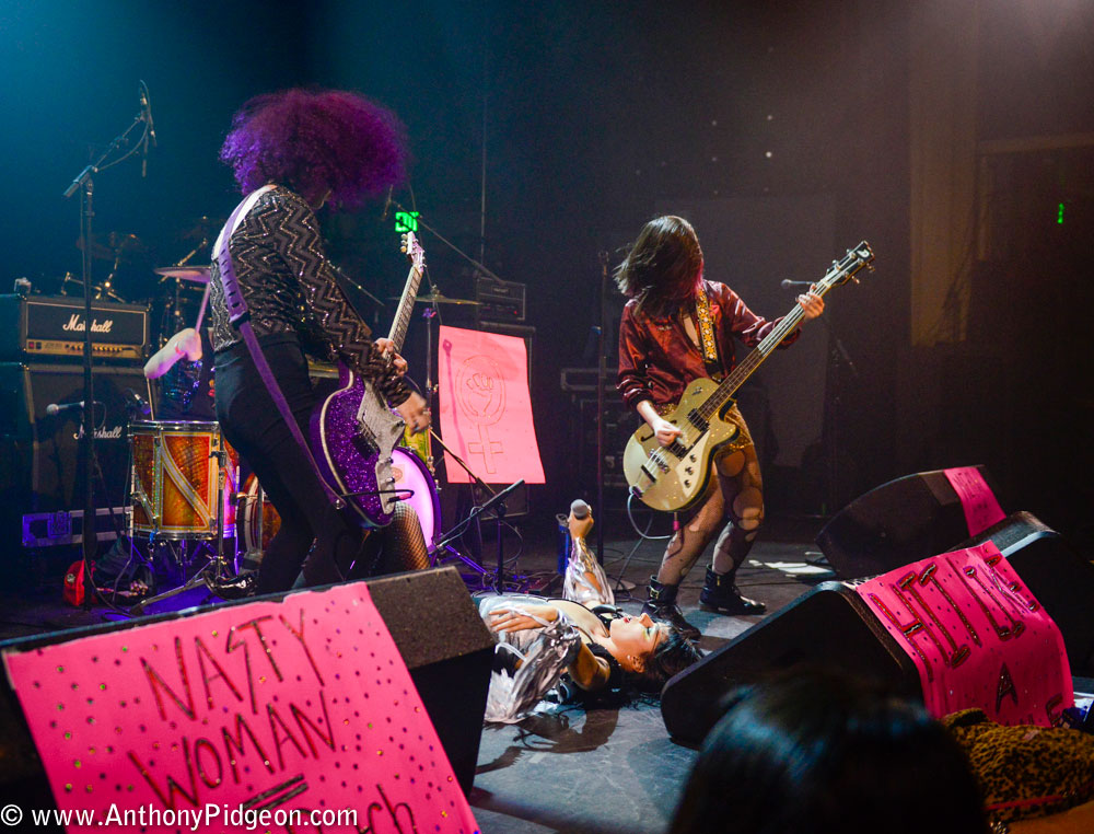 Glam Skanks, Revolution Hall, photo by Anthony Pidgeon