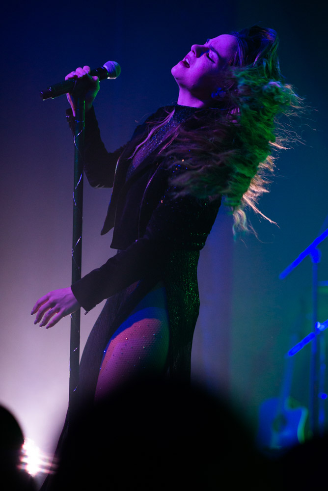 JoJo, Wonder Ballroom, photo by Nino Ortiz