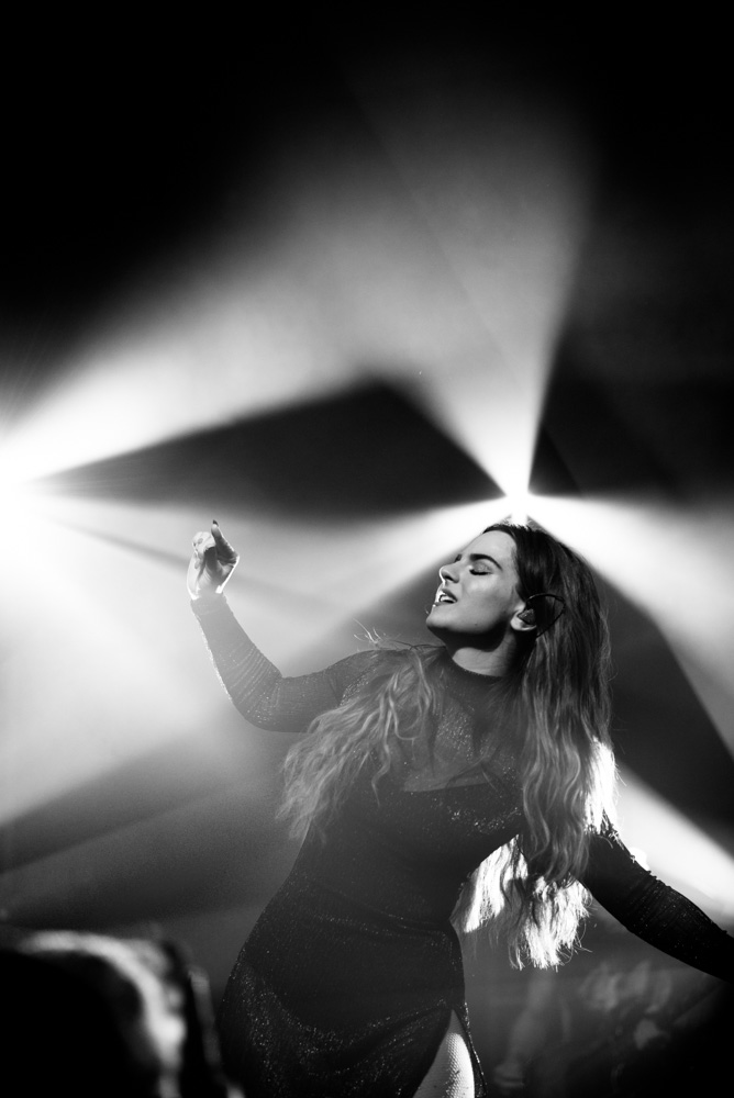 JoJo, Wonder Ballroom, photo by Nino Ortiz