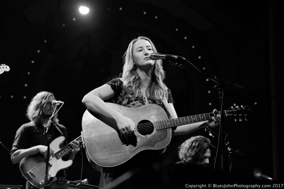 Margo Price, Crystal Ballroom, photo by John Alcala