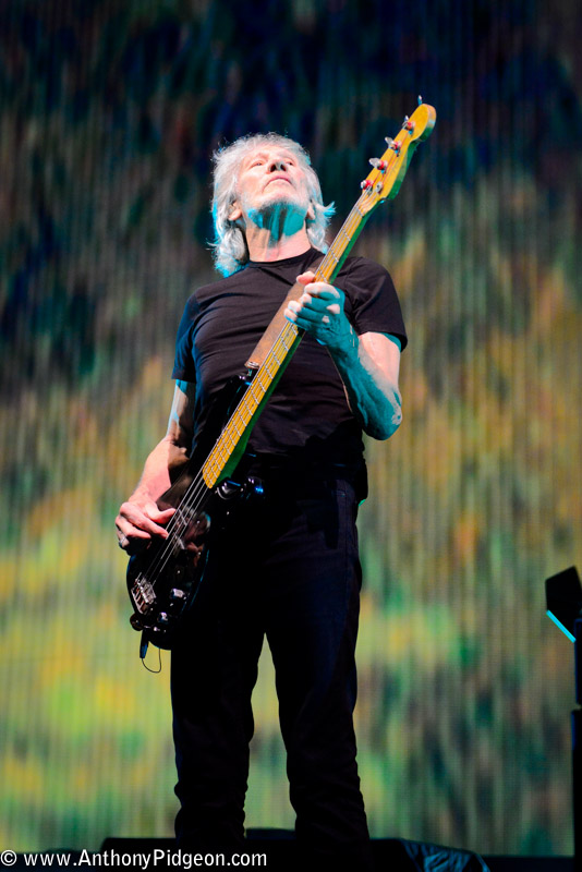 Roger Waters, Moda Center, Rose Quarter, photo by Anthony Pidgeon