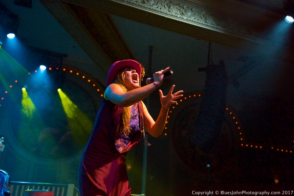 Lucent Dossier Experience, Crystal Ballroom, photo by John Alcala