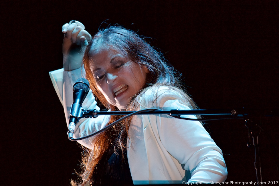 Judith Owen, Arlene Schnitzer Concert Hall, photo by John Alcala