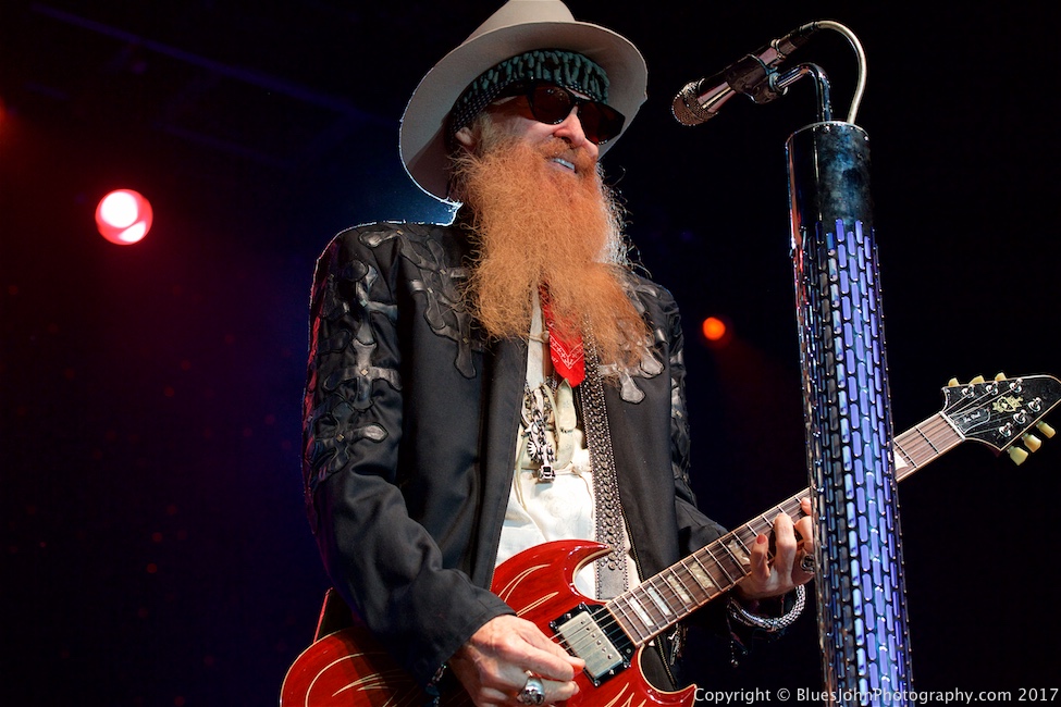ZZ Top, Cuthbert Amphitheater, photo by John Alcala