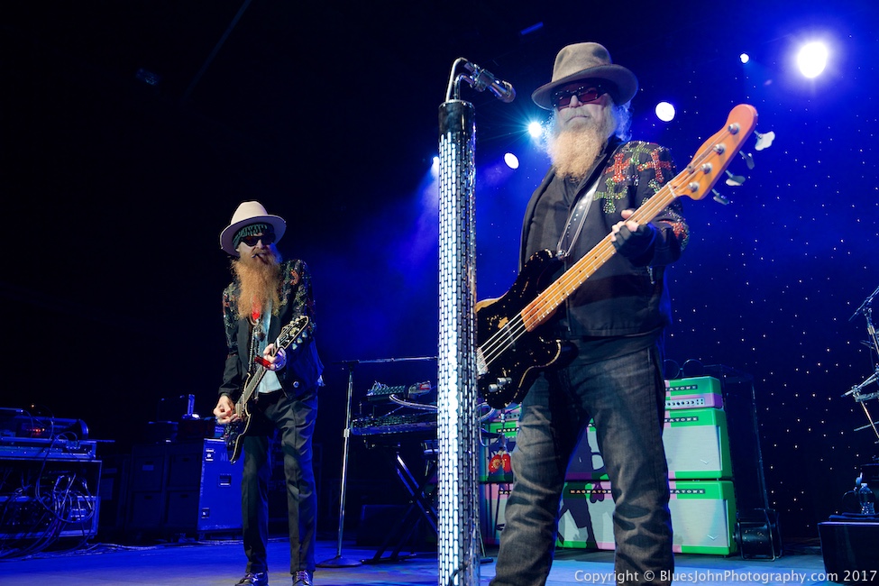 ZZ Top, Cuthbert Amphitheater, photo by John Alcala