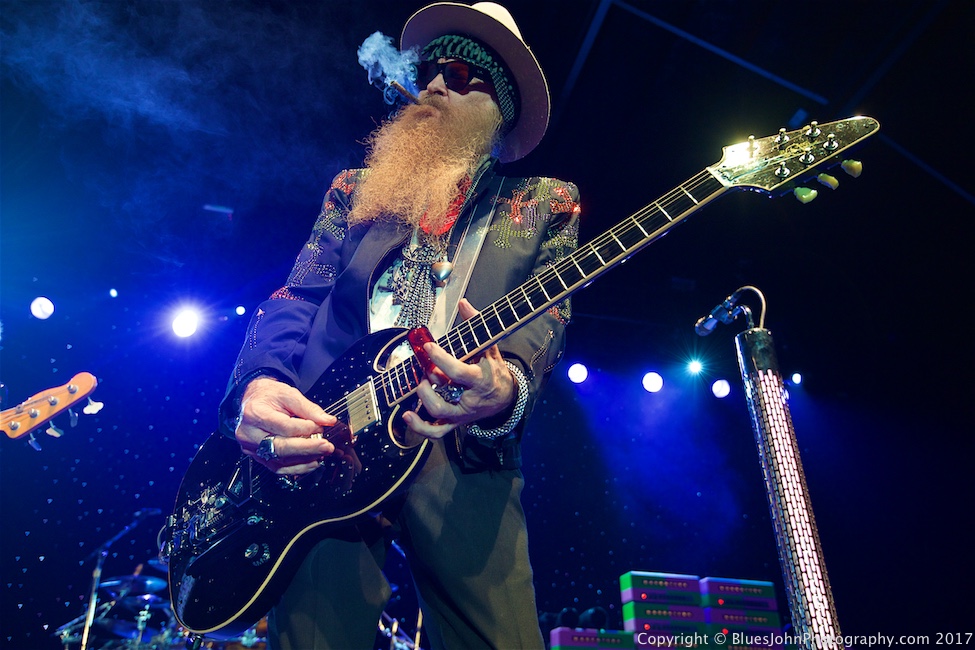 ZZ Top, Cuthbert Amphitheater, photo by John Alcala