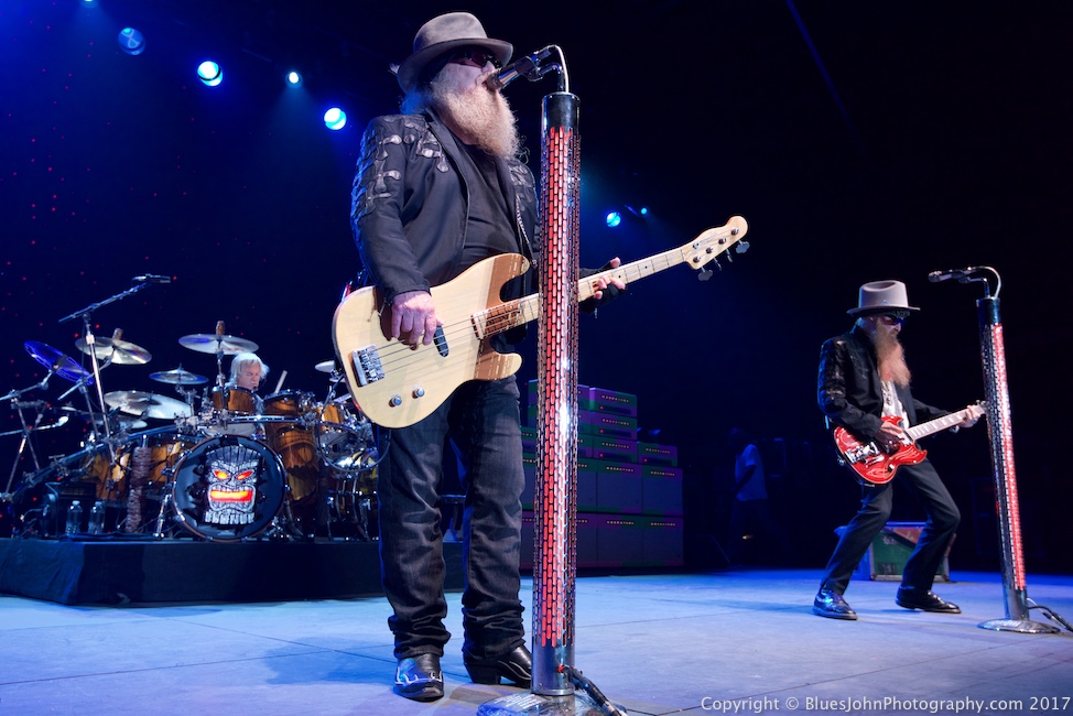 ZZ Top, Cuthbert Amphitheater, photo by John Alcala