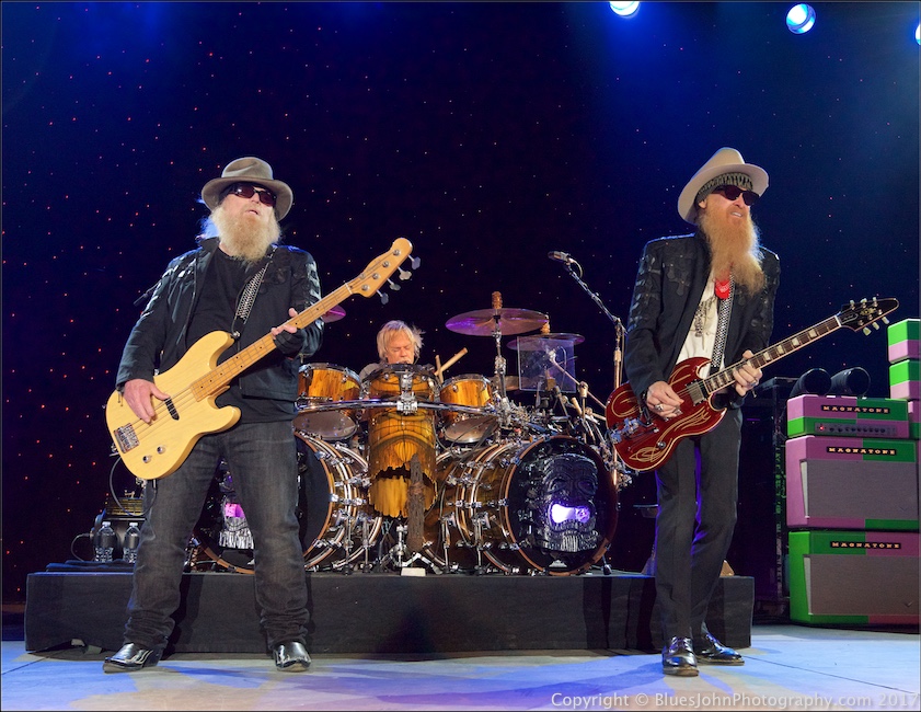 ZZ Top, Cuthbert Amphitheater, photo by John Alcala