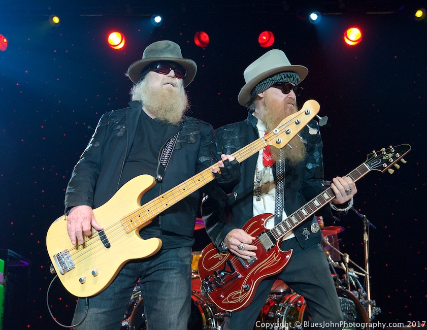 ZZ Top, Cuthbert Amphitheater, photo by John Alcala