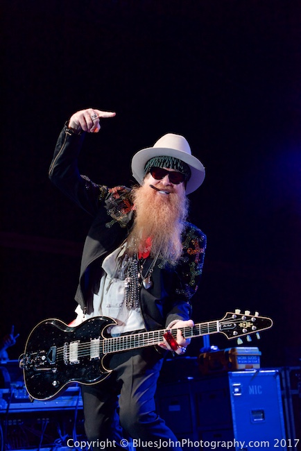 ZZ Top, Cuthbert Amphitheater, photo by John Alcala