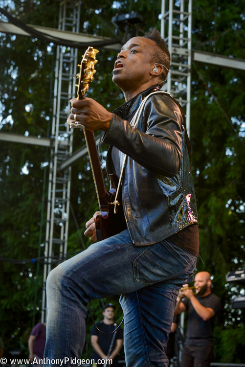 The Roots, Edgefield Amphitheater, photo by Anthony Pidgeon