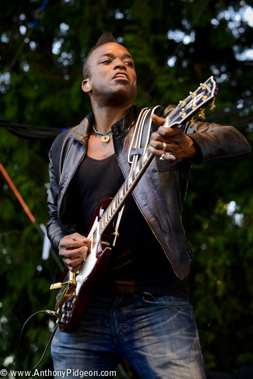 The Roots, Edgefield Amphitheater, photo by Anthony Pidgeon