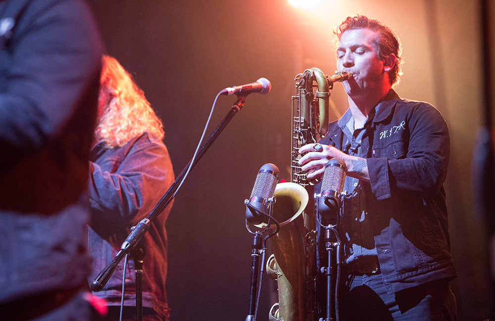 Nathaniel Rateliff, Pioneer Courthouse Square, 94.7 FM, photo by Joe Duquette