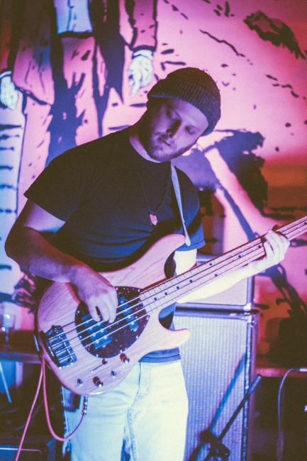 Friskies, Bunk Bar, photo by Daniel Stindt