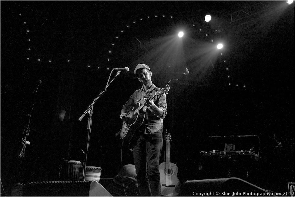Gill Landry, Crystal Ballroom, photo by John Alcala