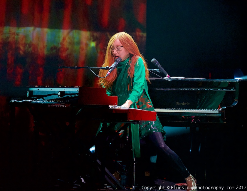 Tori Amos, Arlene Schnitzer Concert Hall, Portland'5 Centers for the Arts, photo by John Alcala