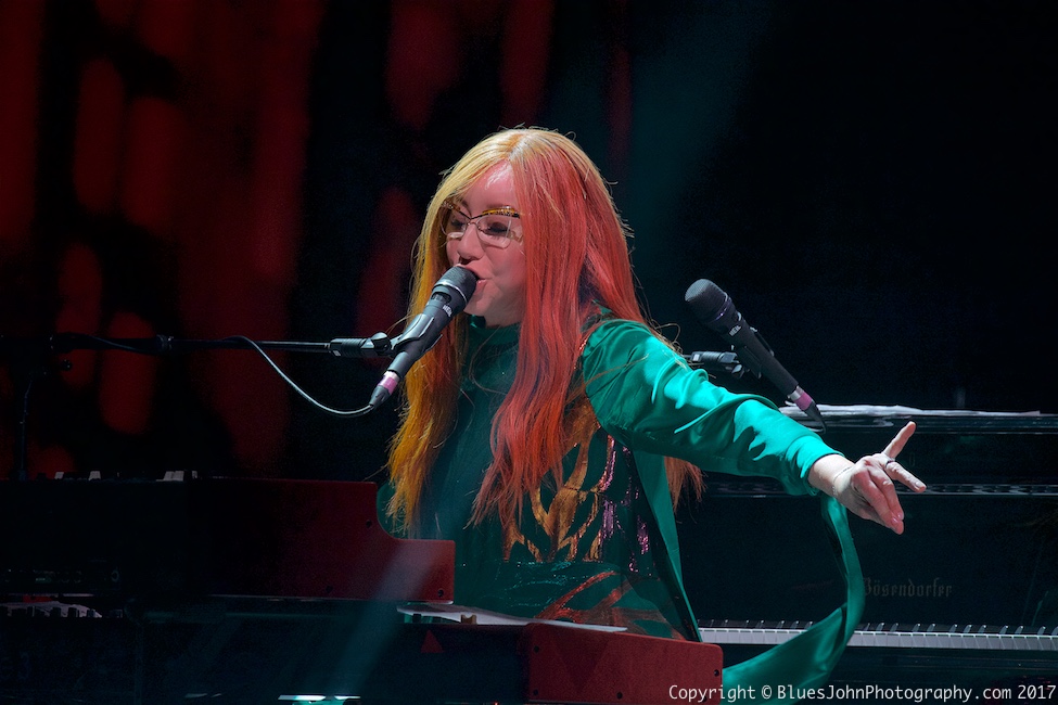 Tori Amos, Arlene Schnitzer Concert Hall, Portland'5 Centers for the Arts, photo by John Alcala