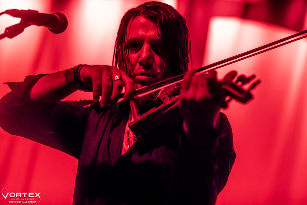 Jonathan Davis, Crystal Ballroom, photo by Paul Garcia