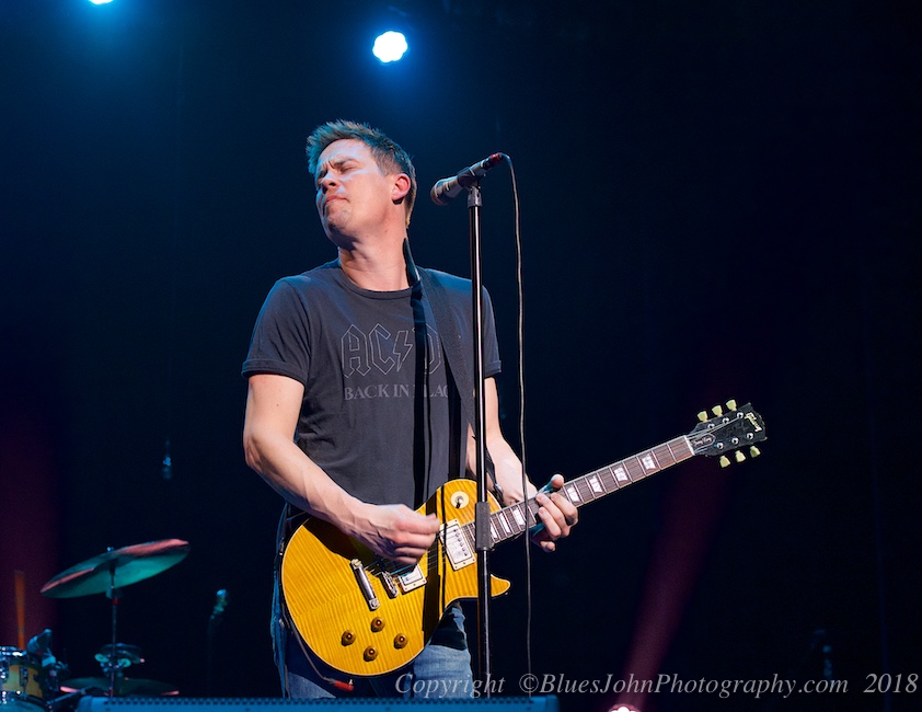 Jonny Lang, The Elsinore Theatre, photo by John Alcala