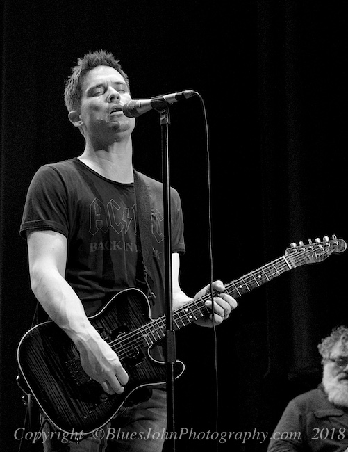Jonny Lang, The Elsinore Theatre, photo by John Alcala